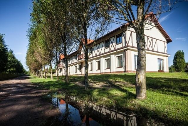 Hotel Nosselia Krzyczki Ngoại thất bức ảnh
